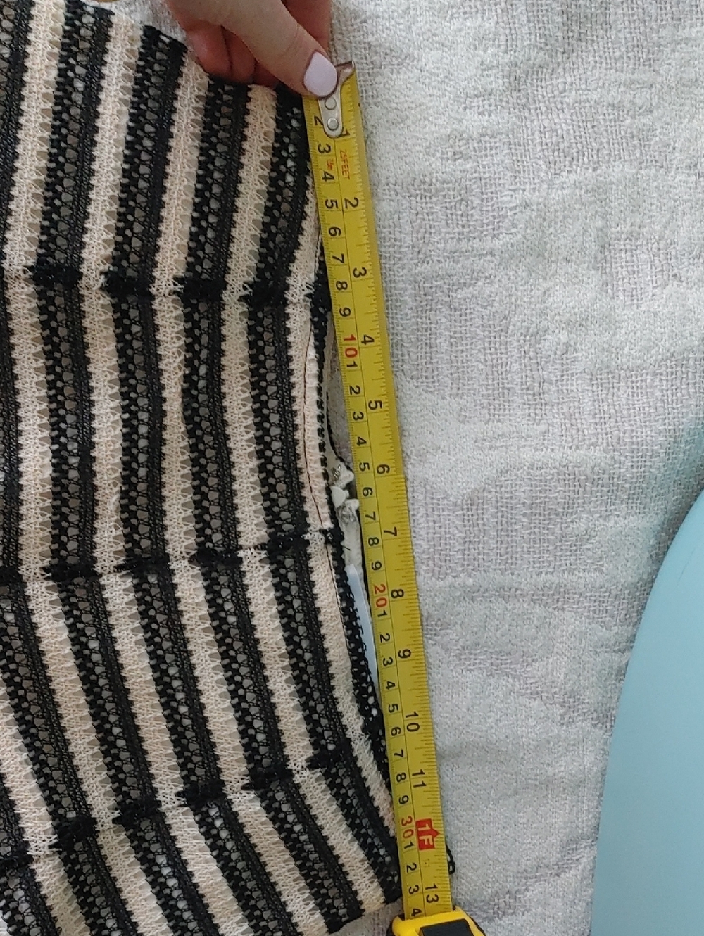 Guess BNWOT Striped High Waist Knit Shorts - Picture 5 of 7